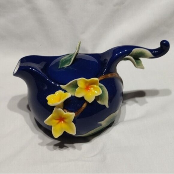 Sorelle Fine Porcelain Cobalt Blue Yellow Jasmine Flower Mini Teapot - Picture 2 of 10